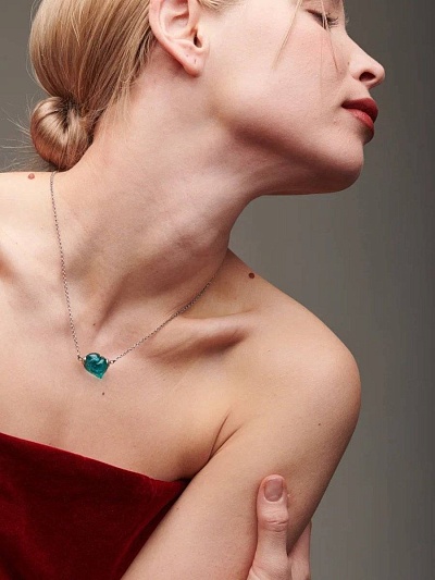 Кулон "Сердцебиение" изумрудный