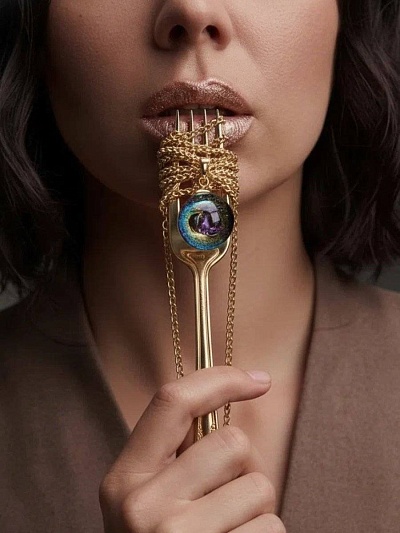 Кулон "Квинтэссенция цвета"