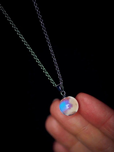 Кулон "Шоу мыльных пузырей"